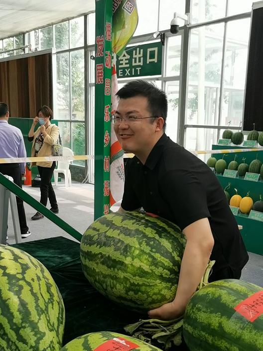 8pro吃瓜群众,吃瓜群众眼中的科技盛宴