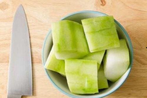 降糖吃猪瓜好吗,降糖食材新选择，健康饮食新主张