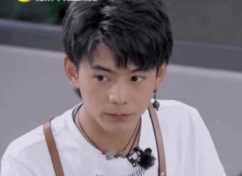 黄晓明吃瓜模式